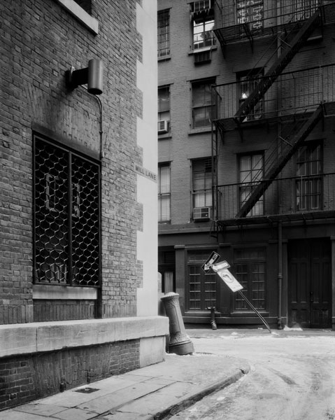 images/14-Irving-Trust-2004